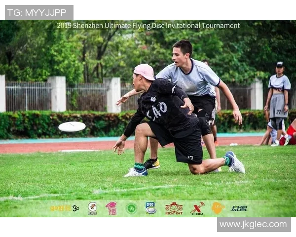 深圳飞盘队边路渗透战术解析与应用探讨